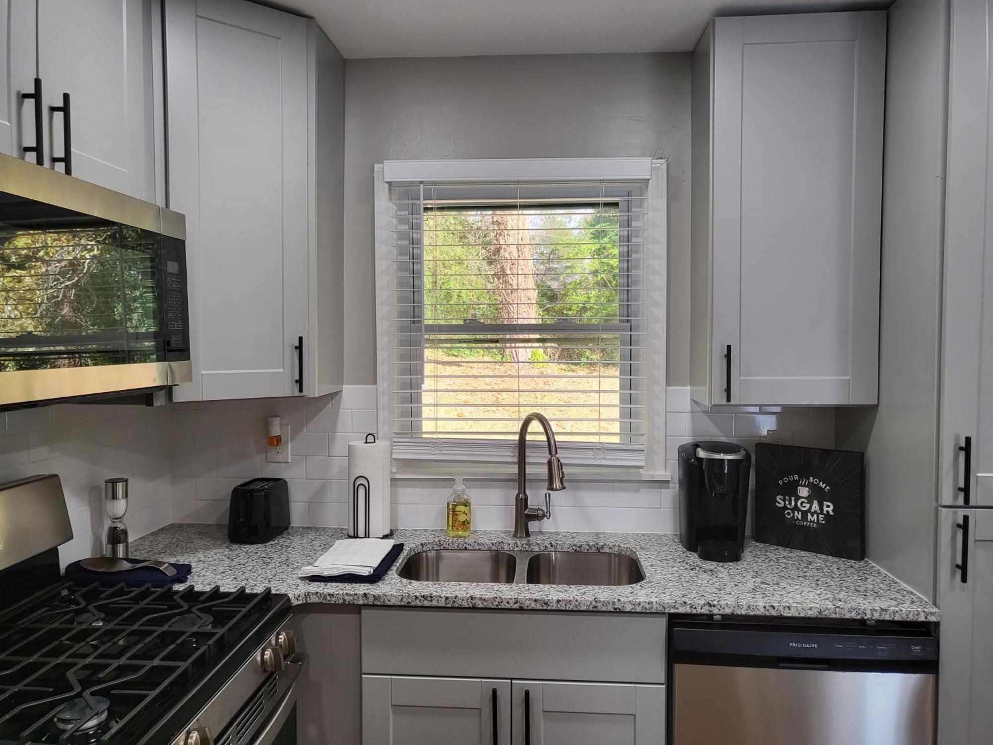Rare Find! Private Heated Pool & Spa - Entire Home Near Atl City Center Атланта Экстерьер фото